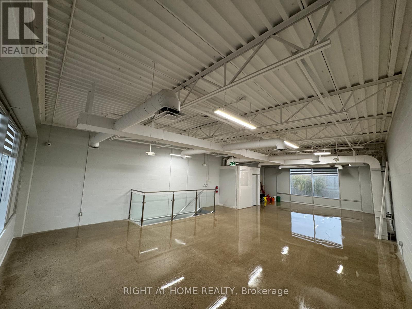 43 - 1215 Queensway E 43 Avenue E, Mississauga, Ontario  L4Y 0G4 - Photo 8 - W12510106