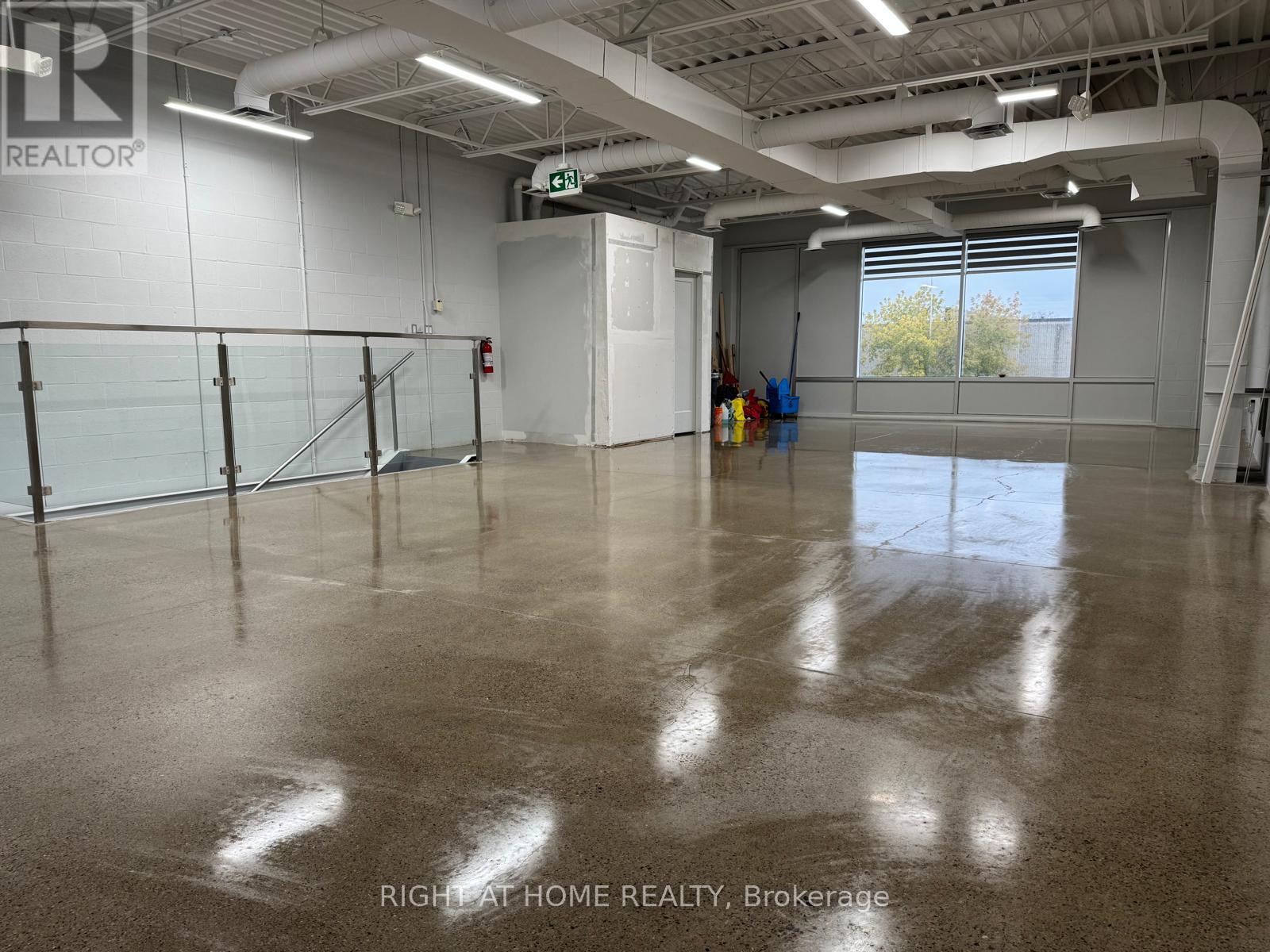 43 - 1215 Queensway E 43 Avenue E, Mississauga, Ontario  L4Y 0G4 - Photo 9 - W12510106