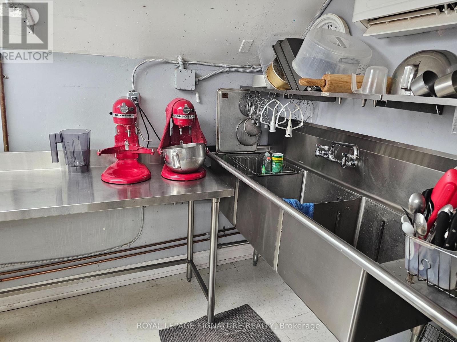 1312 Queen Street W, Toronto, Ontario M6K 1L4 - Photo 17 - W12514726