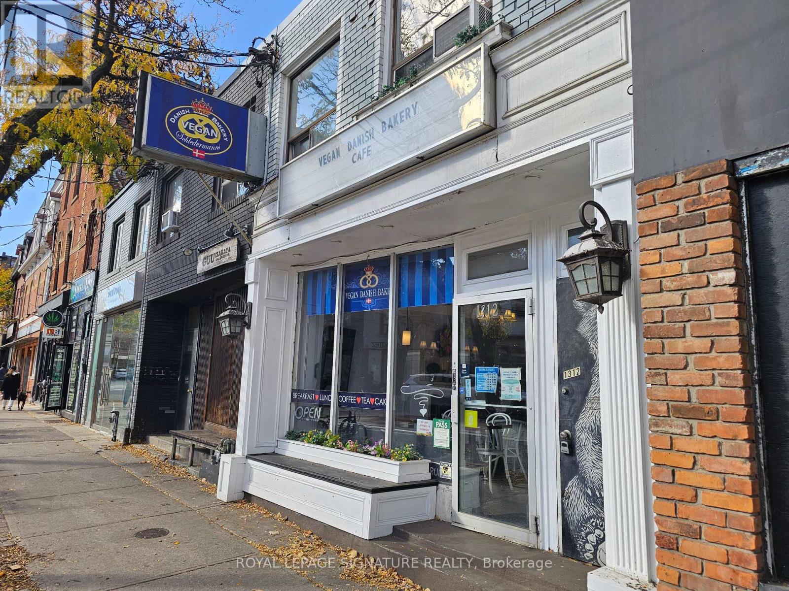 1312 Queen Street W, Toronto, Ontario M6K 1L4 - Photo 4 - W12514726