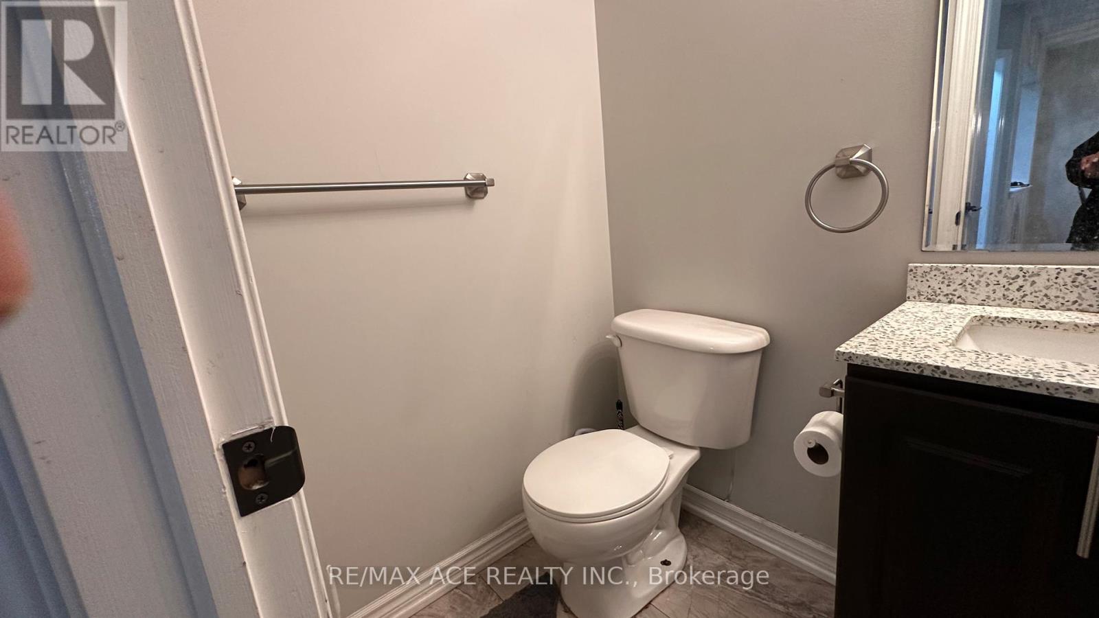 20 Ponymeadow Way, Brampton, Ontario  L6X 0M3 - Photo 13 - W12514750