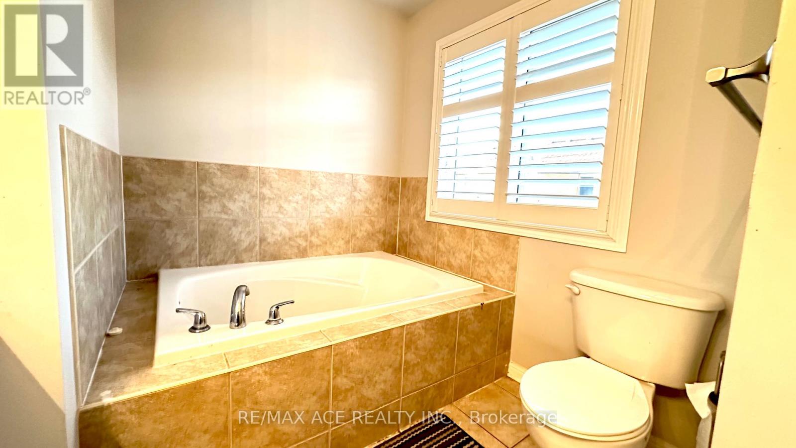 20 Ponymeadow Way, Brampton, Ontario  L6X 0M3 - Photo 23 - W12514750