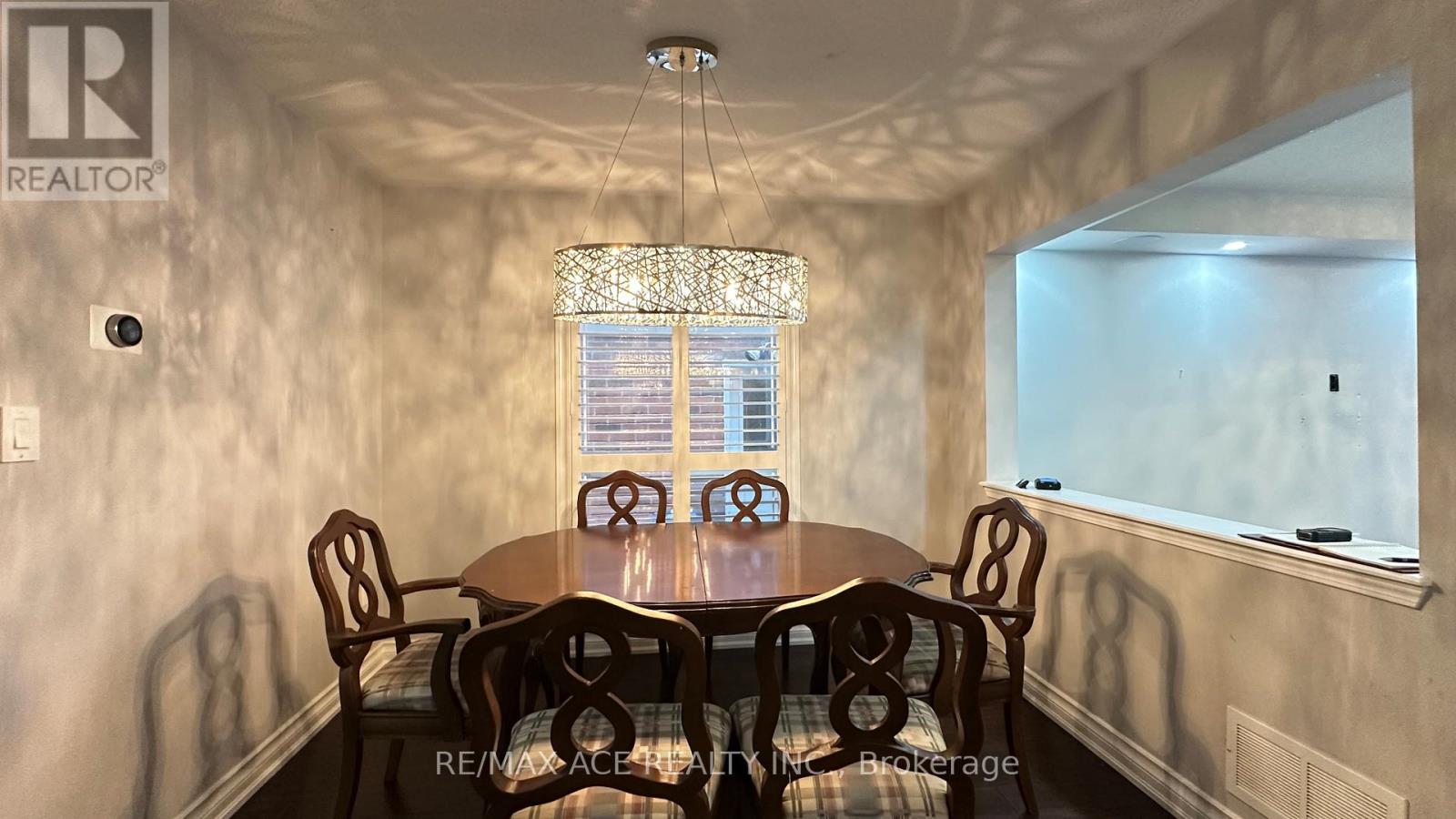 20 Ponymeadow Way, Brampton, Ontario  L6X 0M3 - Photo 6 - W12514750