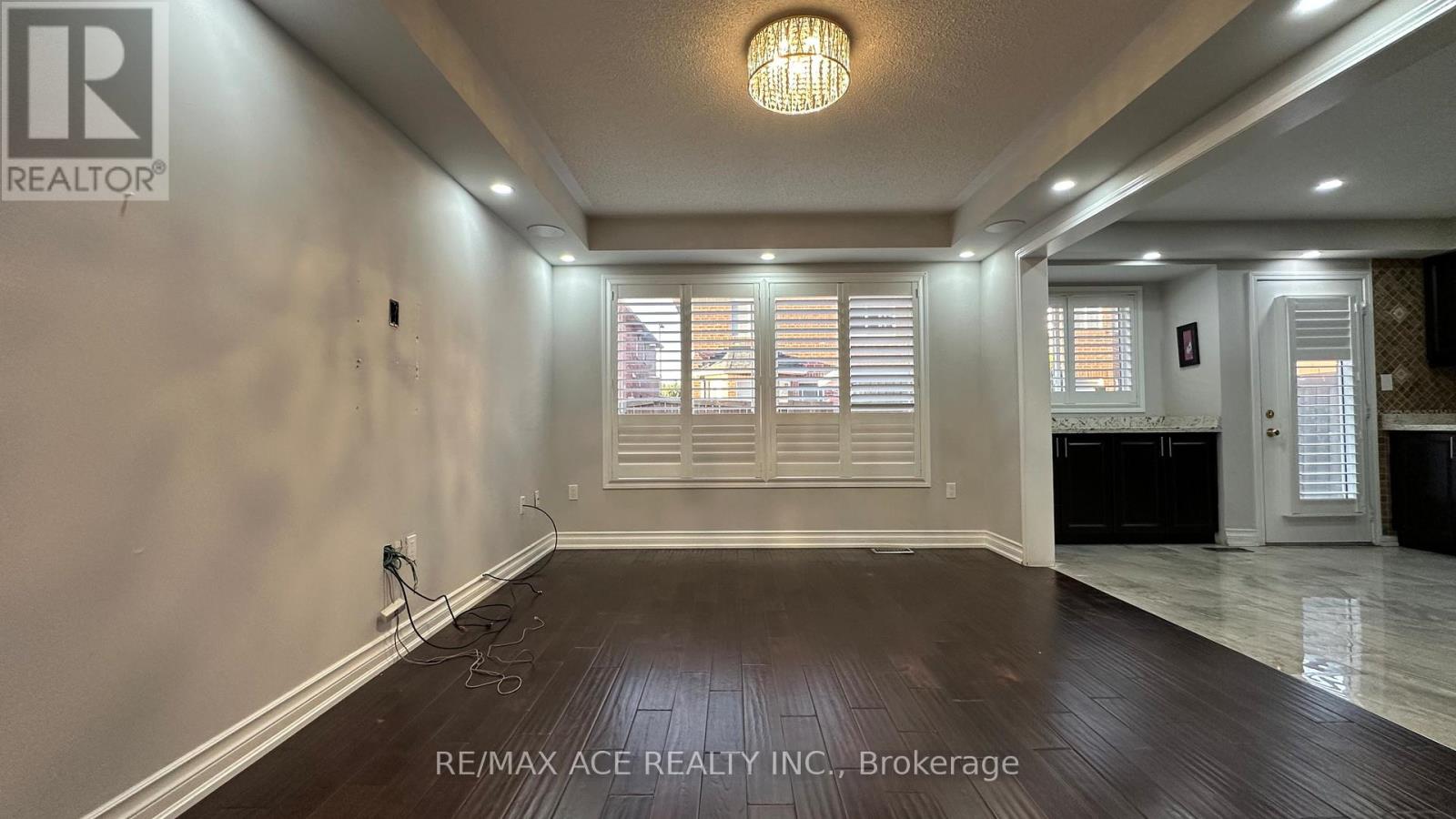 20 Ponymeadow Way, Brampton, Ontario  L6X 0M3 - Photo 9 - W12514750