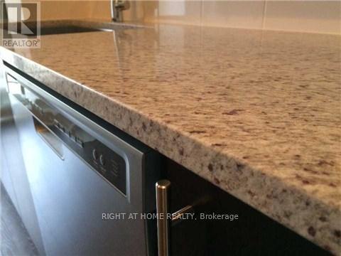 423 - 128 Garden Drive, Oakville, Ontario  L6K 2W5 - Photo 9 - W12514754