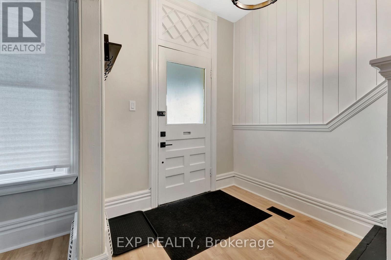 142 Sanford Avenue N, Hamilton, Ontario L8L 5Z5 - Photo 5 - X12514770