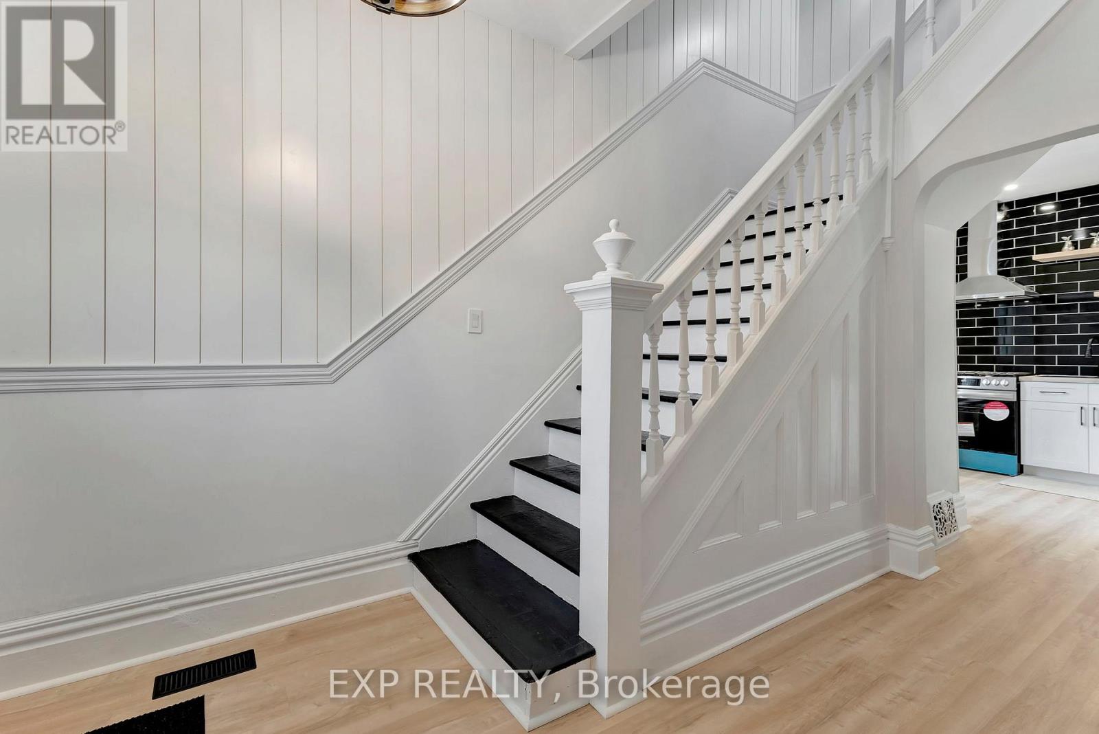 142 Sanford Avenue N, Hamilton, Ontario L8L 5Z5 - Photo 6 - X12514770