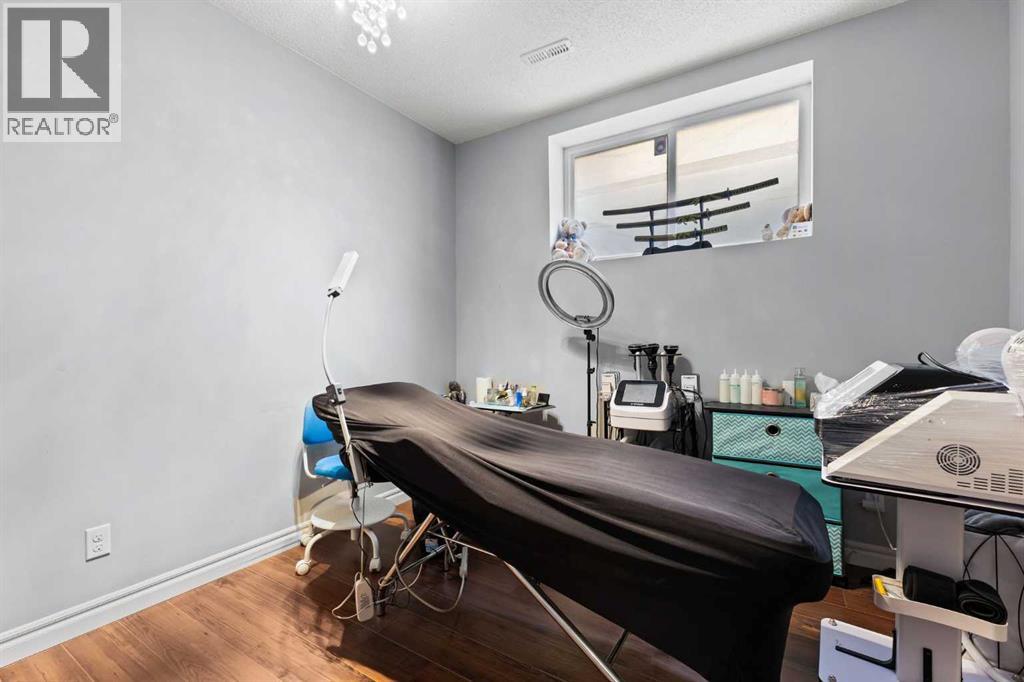 240 Evanspark Gardens Nw, Calgary, Alberta  T3P 0G5 - Photo 35 - A2266513