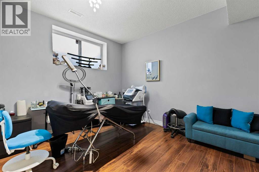 240 Evanspark Gardens Nw, Calgary, Alberta  T3P 0G5 - Photo 34 - A2266513