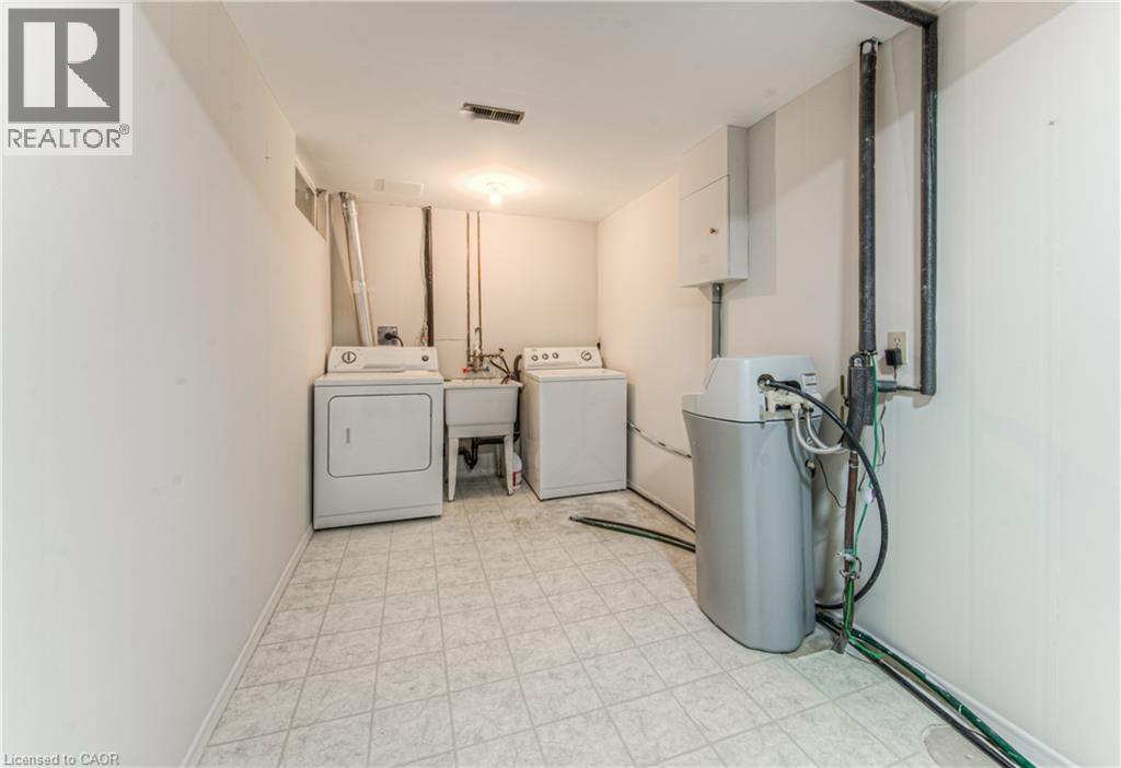 425 Keats Way Unit# 4, Waterloo, Ontario  N2L 5S7 - Photo 34 - 40785770