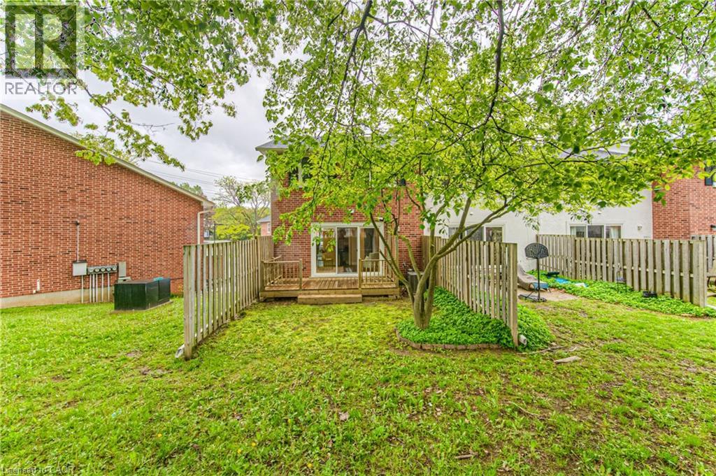 425 Keats Way Unit# 4, Waterloo, Ontario  N2L 5S7 - Photo 35 - 40785770