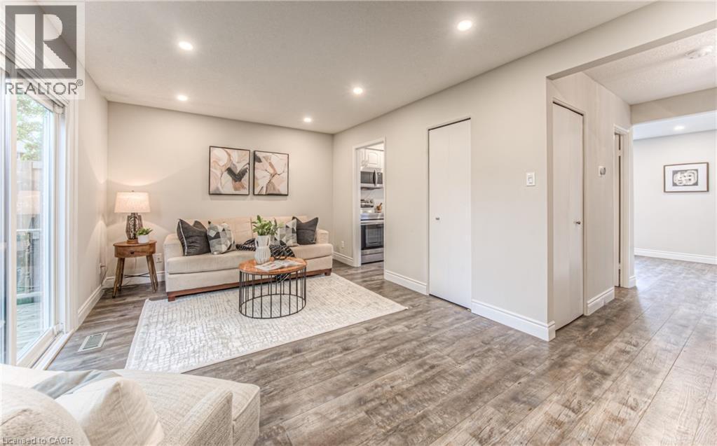 425 Keats Way Unit# 4, Waterloo, Ontario  N2L 5S7 - Photo 9 - 40785770