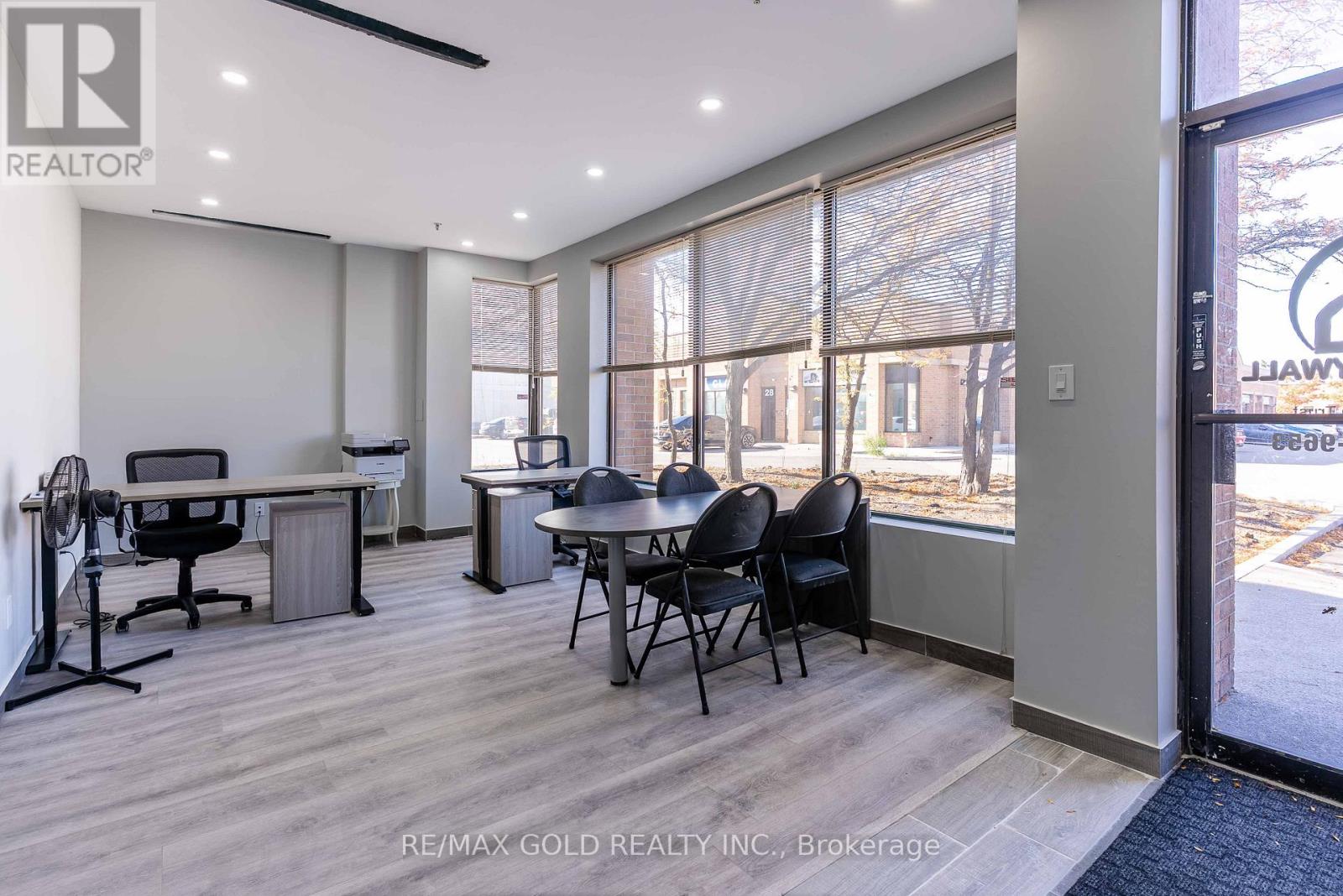 20 - 1320 Mid-Way Boulevard, Mississauga, Ontario  L5T 2K4 - Photo 2 - W12514222