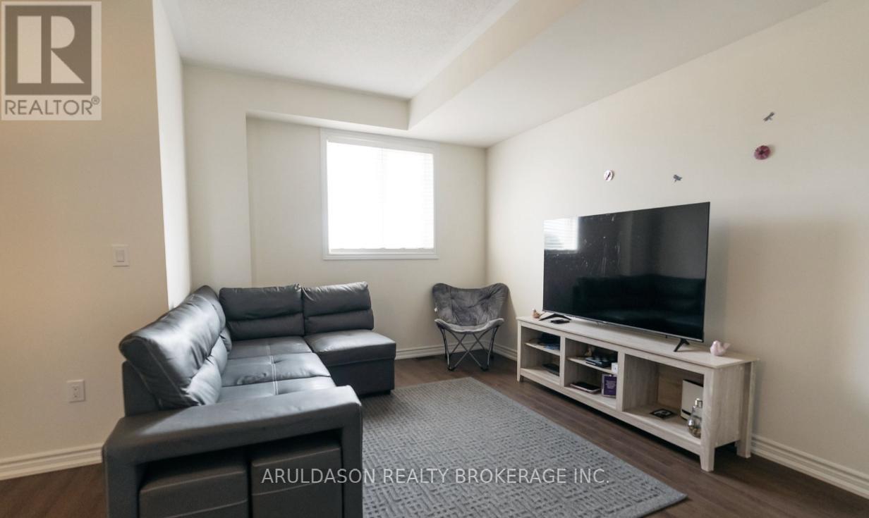 3 - 68 First Street, Orangeville, Ontario  L9W 2E4 - Photo 4 - W12514662