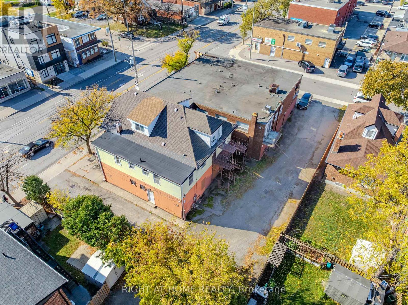 353 Queenston Road, Hamilton, Ontario  L8K 1H8 - Photo 15 - X12320536