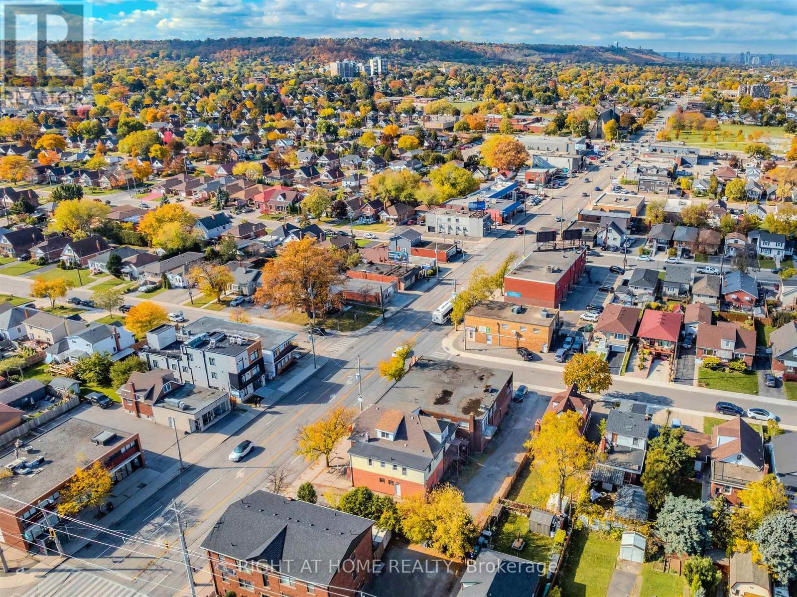 353 Queenston Road, Hamilton, Ontario  L8K 1H8 - Photo 17 - X12320536