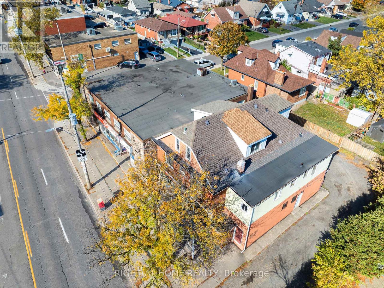 353 Queenston Road, Hamilton, Ontario  L8K 1H8 - Photo 8 - X12320536