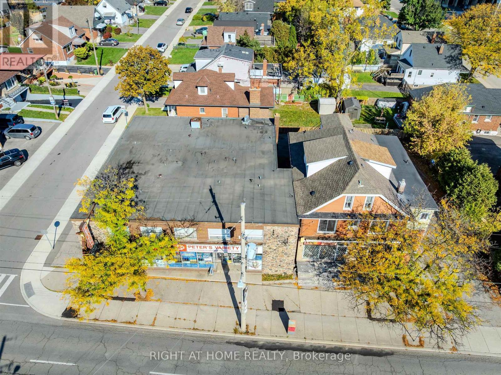 353 Queenston Road, Hamilton, Ontario  L8K 1H8 - Photo 6 - X12320536