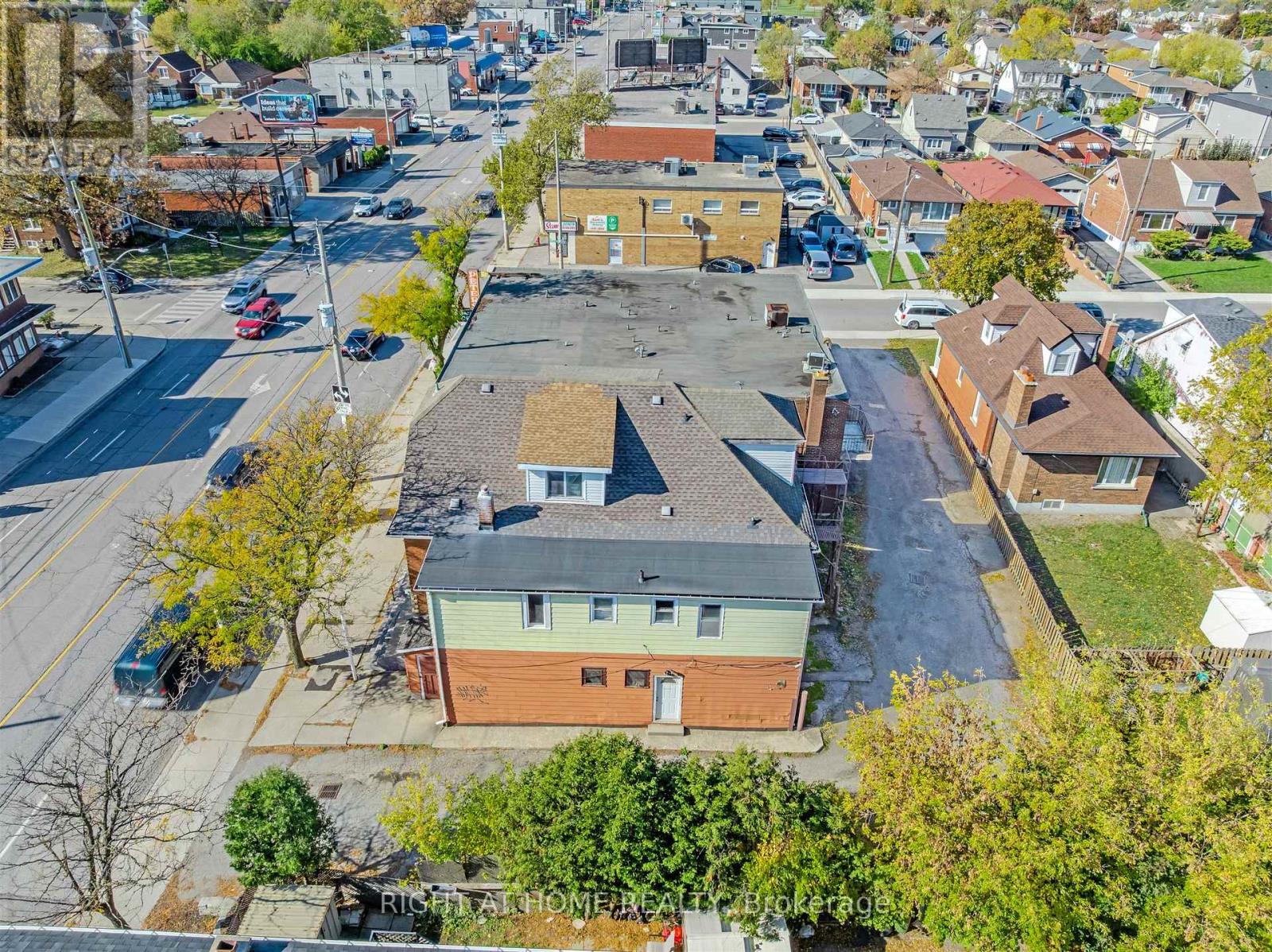 353 Queenston Road, Hamilton, Ontario  L8K 1H8 - Photo 14 - X12320536