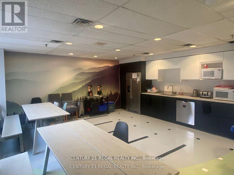 400 - 622 College Street, Toronto, Ontario  M6G 1B4 - Photo 6 - C12514858