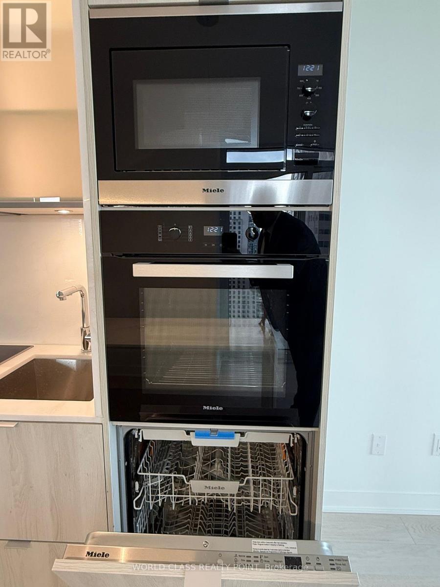 3407 - 11 Yorkville Avenue, Toronto, Ontario  M4W 0B7 - Photo 20 - C12514862