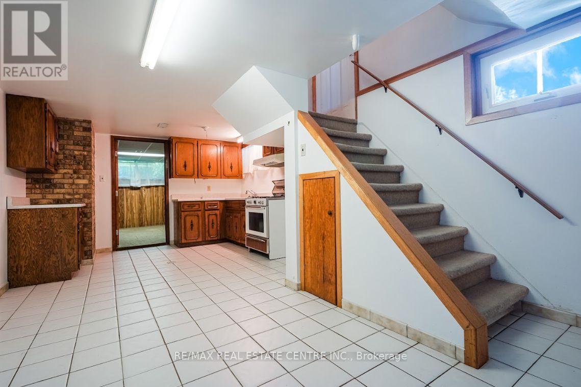 392 Upper Horning Road, Hamilton (Fessenden), Ontario  L9G 3K9 - Photo 13 - X12480609