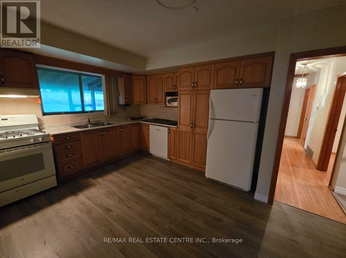 392 Upper Horning Road, Hamilton (Fessenden), Ontario  L9G 3K9 - Photo 9 - X12480609