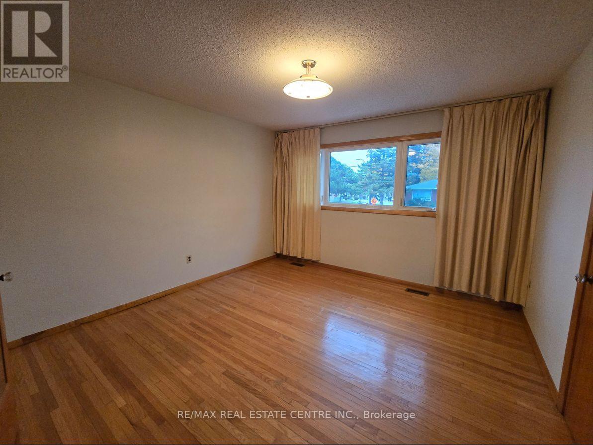 392 Upper Horning Road, Hamilton (Fessenden), Ontario  L9G 3K9 - Photo 10 - X12480609