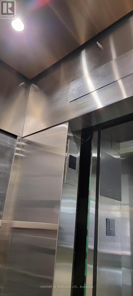 1102 - 3 Massey Square, Toronto, Ontario  M4C 5L5 - Photo 4 - E12514840