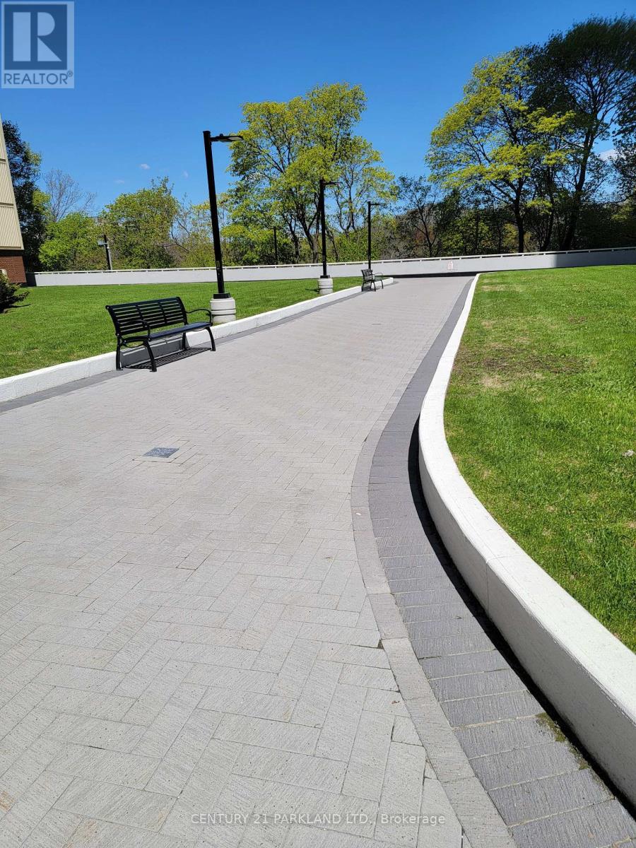 1102 - 3 Massey Square, Toronto, Ontario  M4C 5L5 - Photo 6 - E12514840