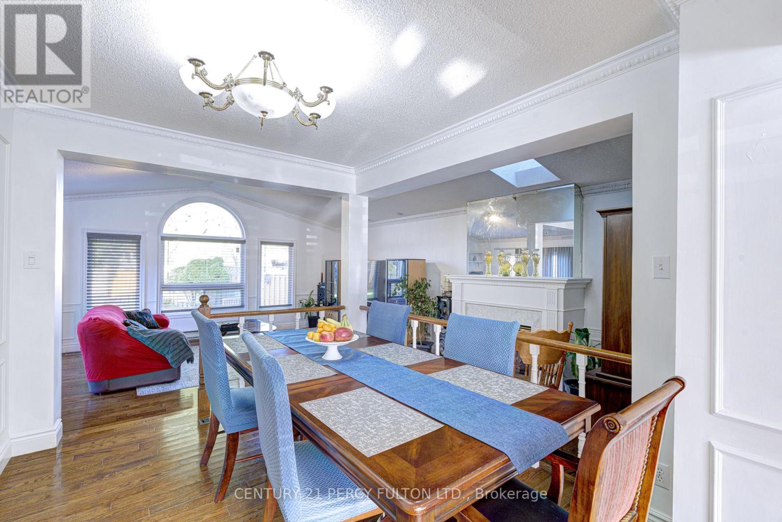 56 Snowball Crescent, Toronto, Ontario  M1B 1R9 - Photo 10 - E12514886