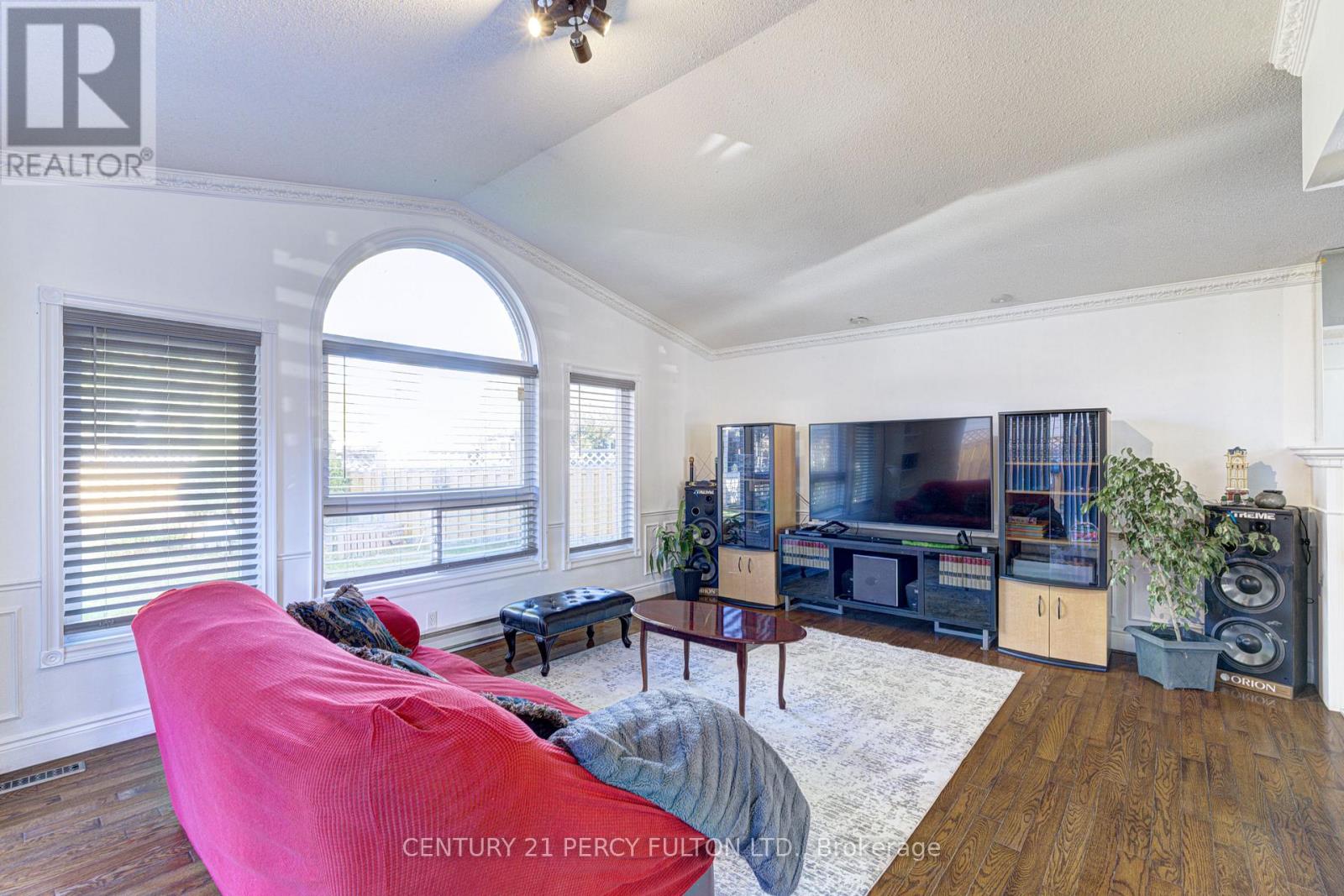 56 Snowball Crescent, Toronto, Ontario  M1B 1R9 - Photo 13 - E12514886