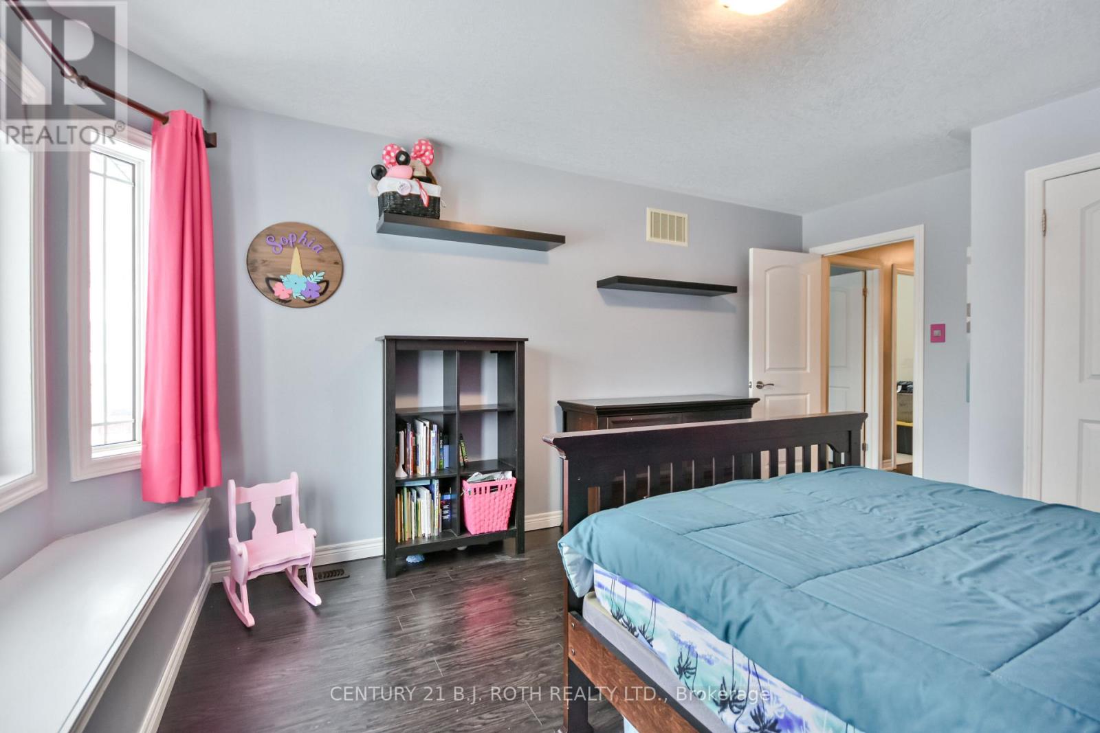 212 Maplewood Drive, Essa (Angus), Ontario  L0L 1B4 - Photo 13 - N12514836