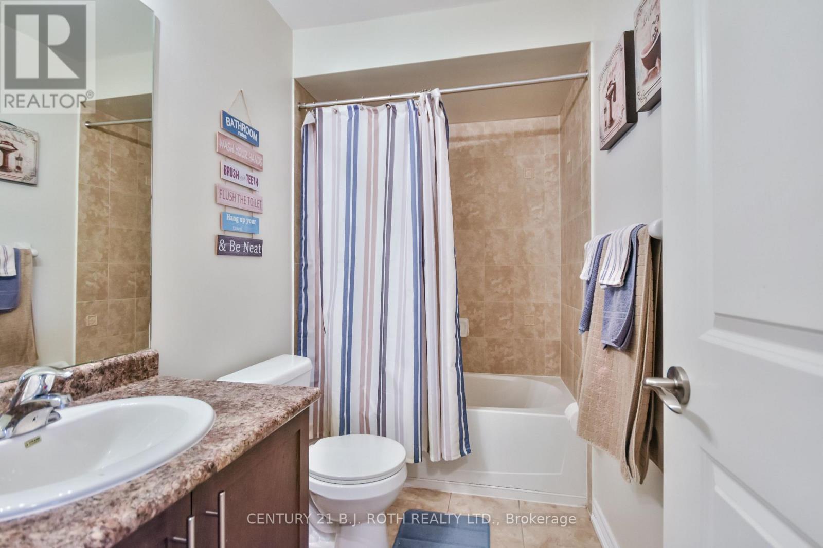 212 Maplewood Drive, Essa (Angus), Ontario  L0L 1B4 - Photo 16 - N12514836