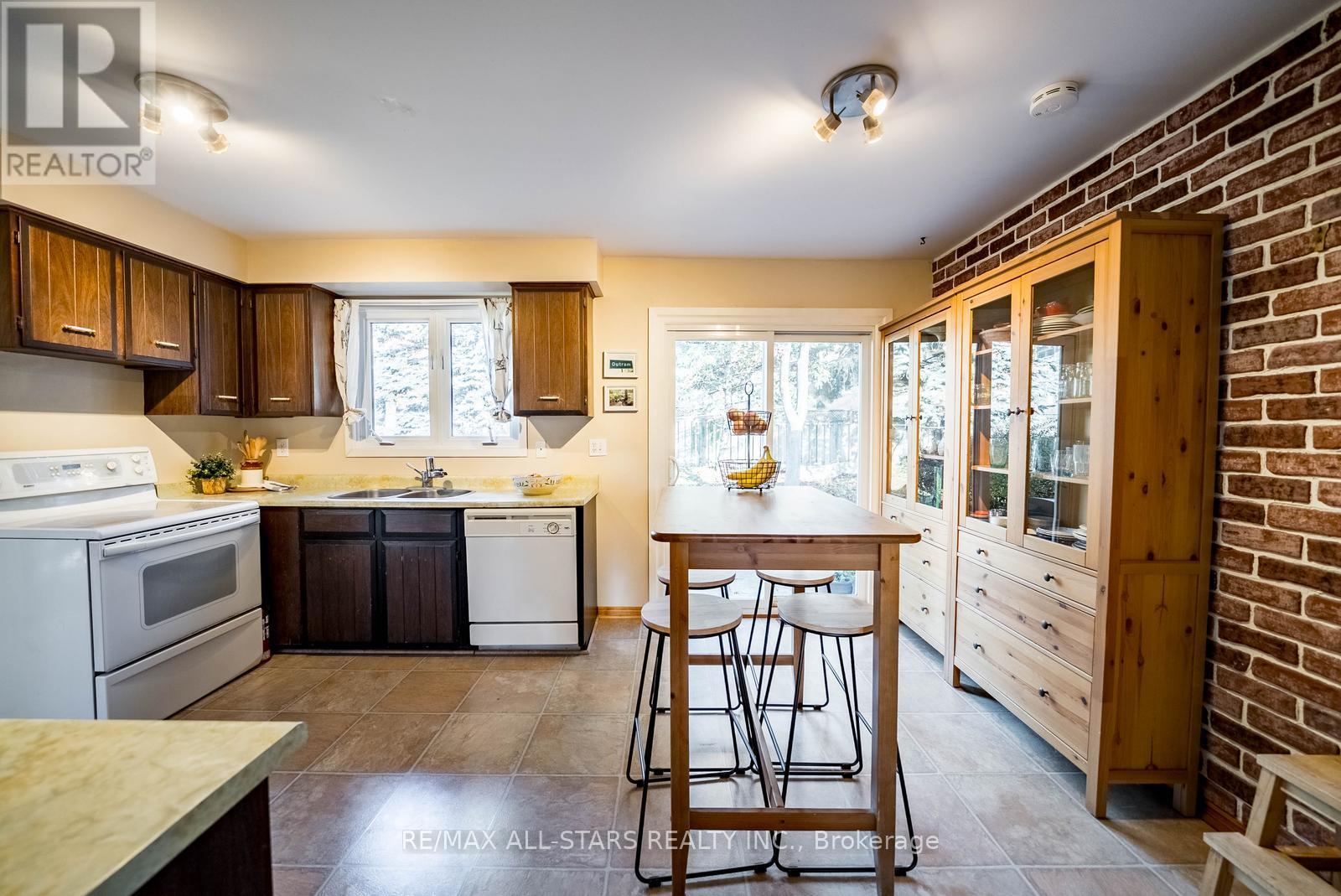 115 Stouffer Street, Whitchurch-Stouffville, Ontario L4A 6A3 - Photo 13 - N12514838