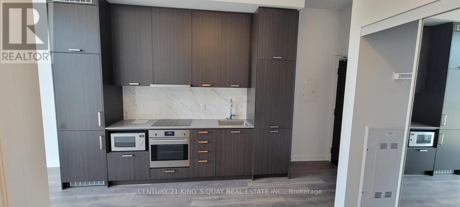 101 - 38 Honeycrisp Crescent, Vaughan, Ontario  L4K 0M7 - Photo 8 - N12514848