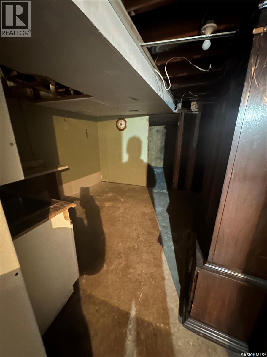 1118 Angus Street, Regina, Saskatchewan  S4T 1Y5 - Photo 9 - SK022275