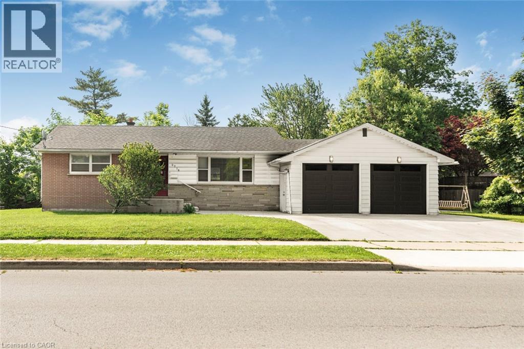 2278 Mount Forest Drive, Burlington, Ontario L7P 1J2 - Photo 2 - 40782342