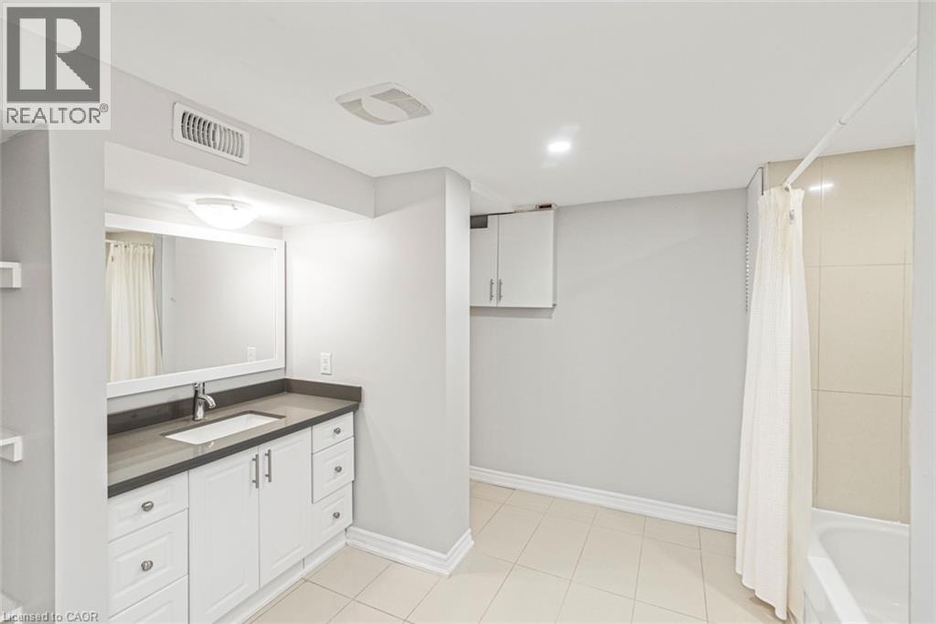 2278 Mount Forest Drive, Burlington, Ontario L7P 1J2 - Photo 25 - 40782342