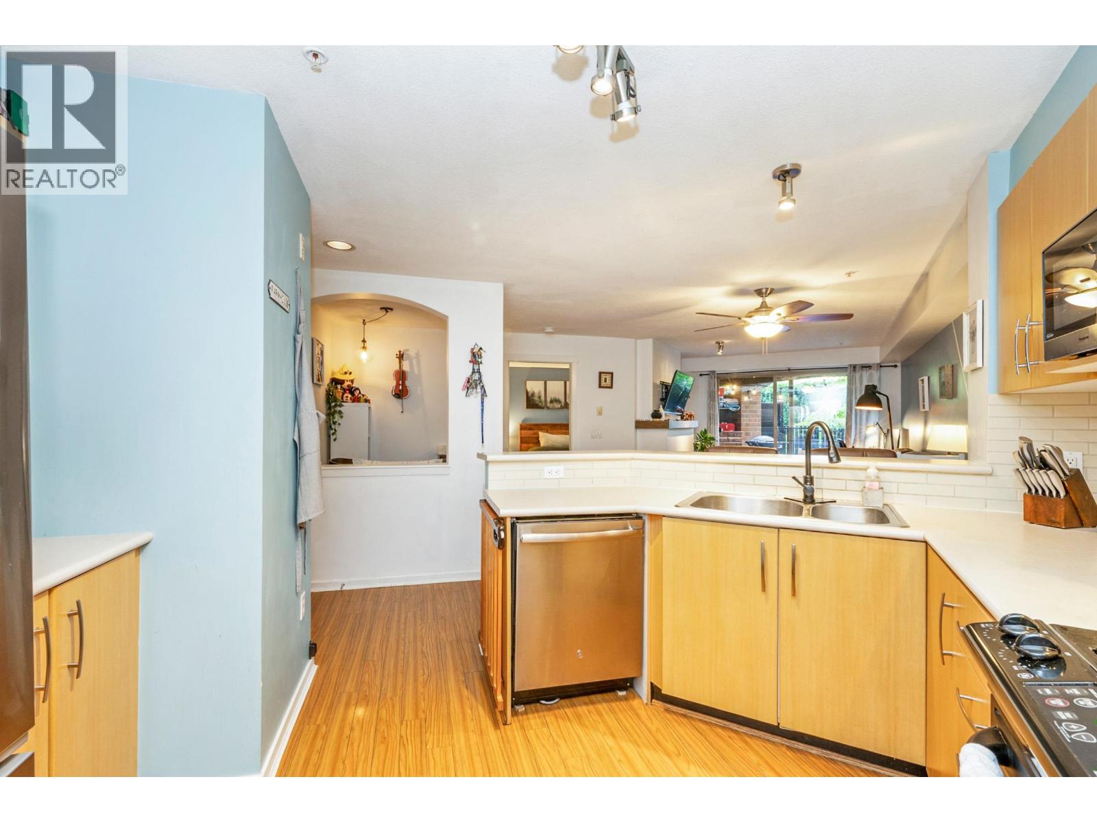 110 400 Klahanie Drive, Port Moody, British Columbia V3H 5K9 - Photo 7 - R3065175