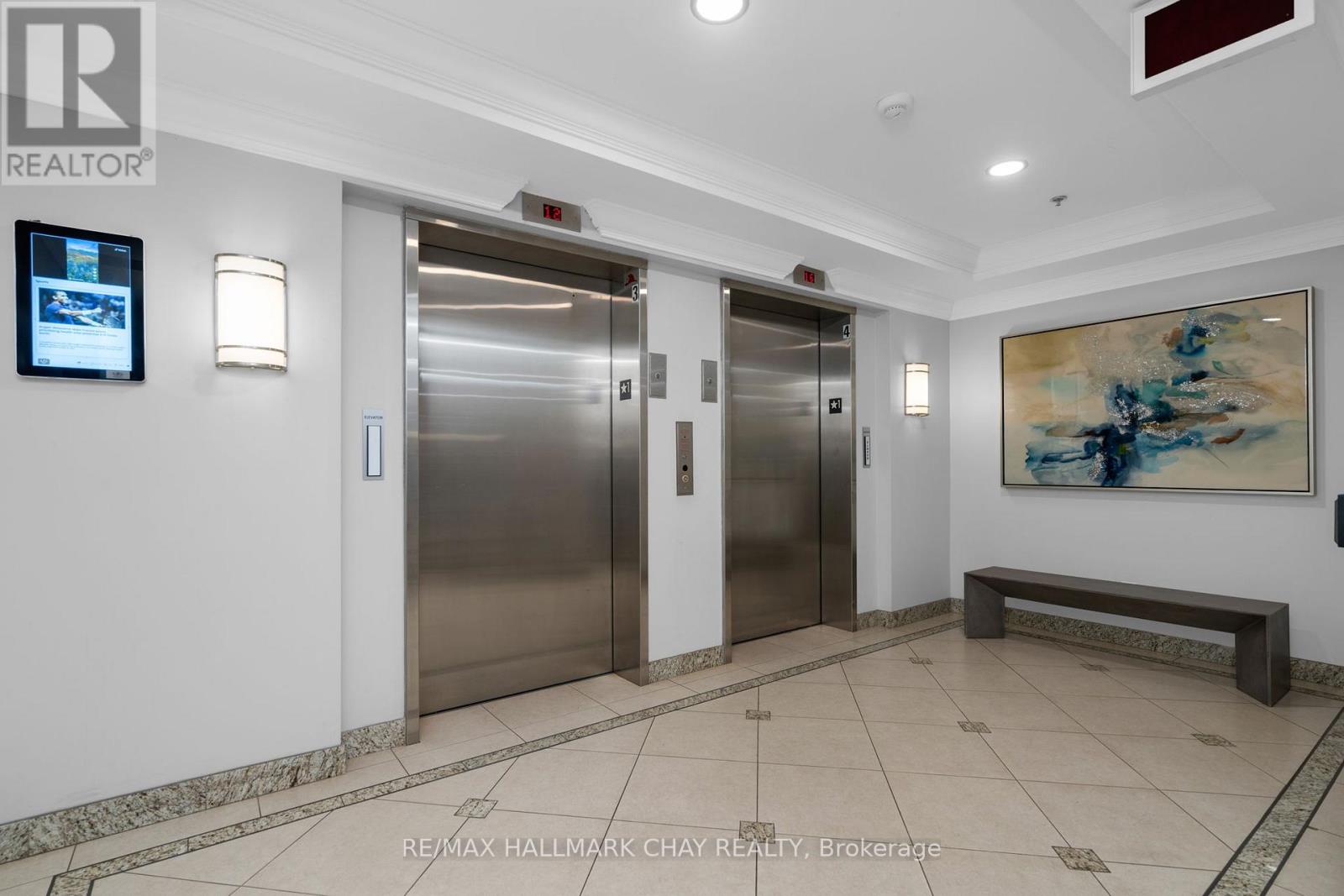 1401 - 33 Ellen Street, Barrie (City Centre), Ontario  L4N 6E9 - Photo 3 - S12514800