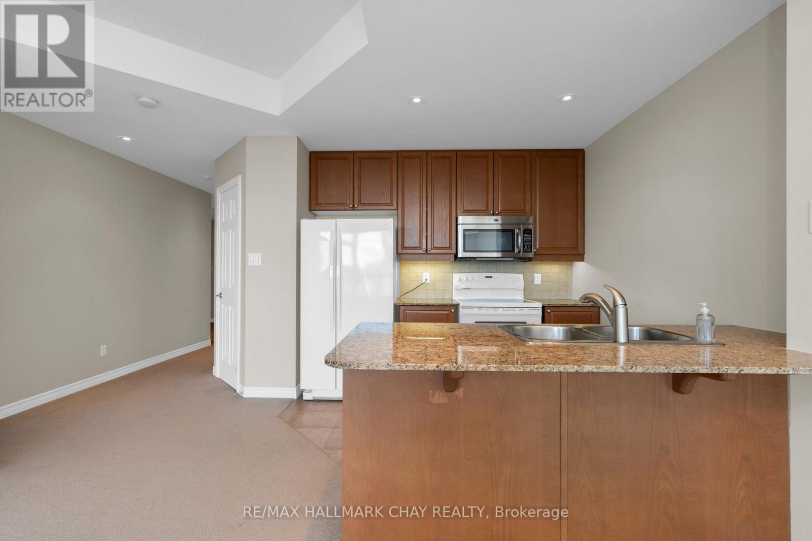 1401 - 33 Ellen Street, Barrie (City Centre), Ontario  L4N 6E9 - Photo 5 - S12514800