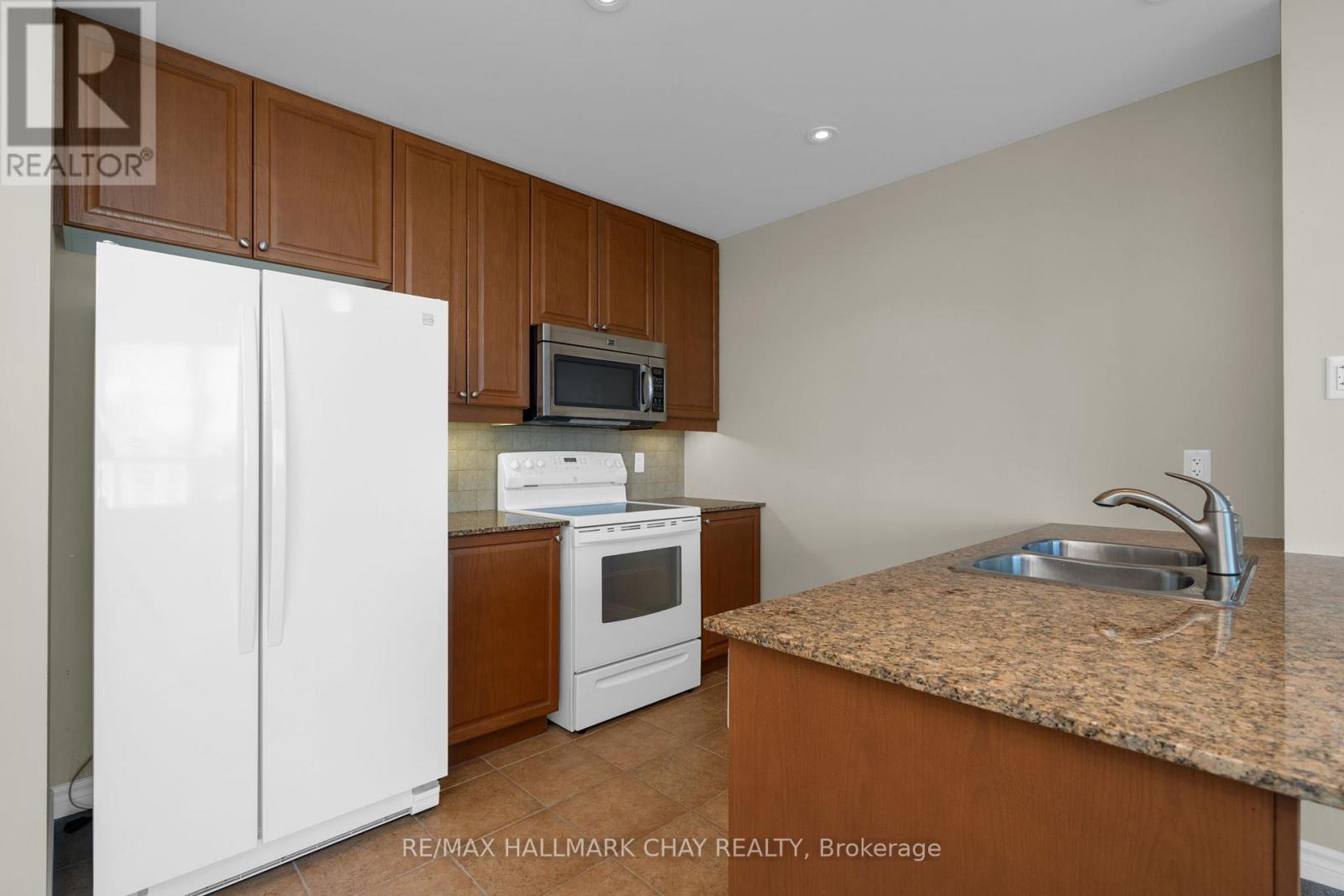 1401 - 33 Ellen Street, Barrie (City Centre), Ontario  L4N 6E9 - Photo 7 - S12514800