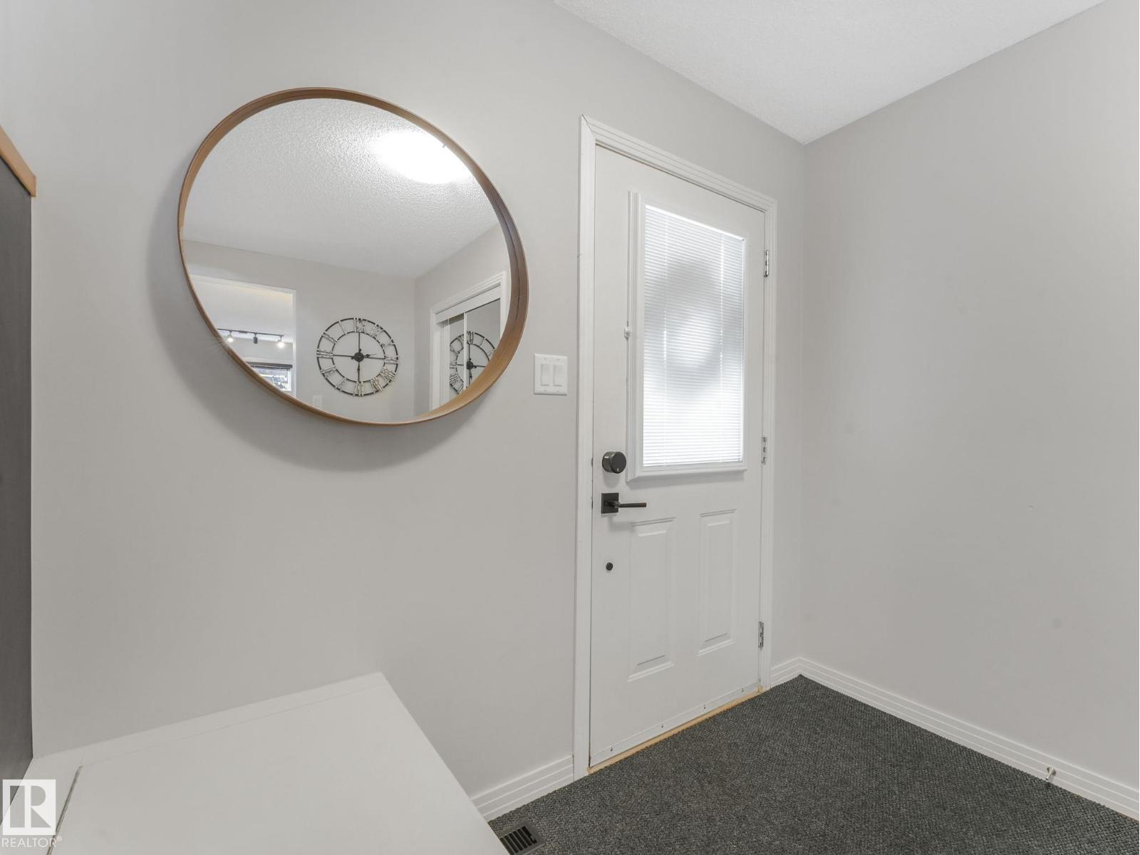 6913 Strom Ln Nw, Edmonton, Alberta  T6R 0G3 - Photo 21 - E4464841