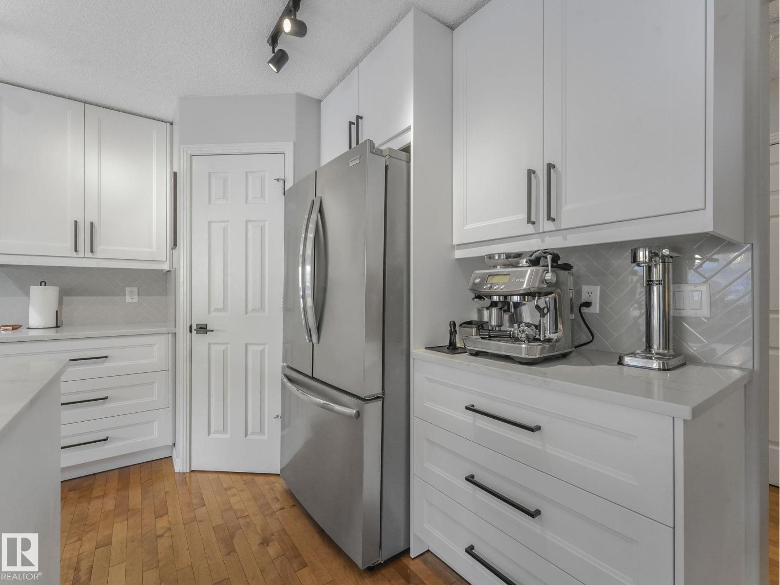 6913 Strom Ln Nw, Edmonton, Alberta  T6R 0G3 - Photo 32 - E4464841