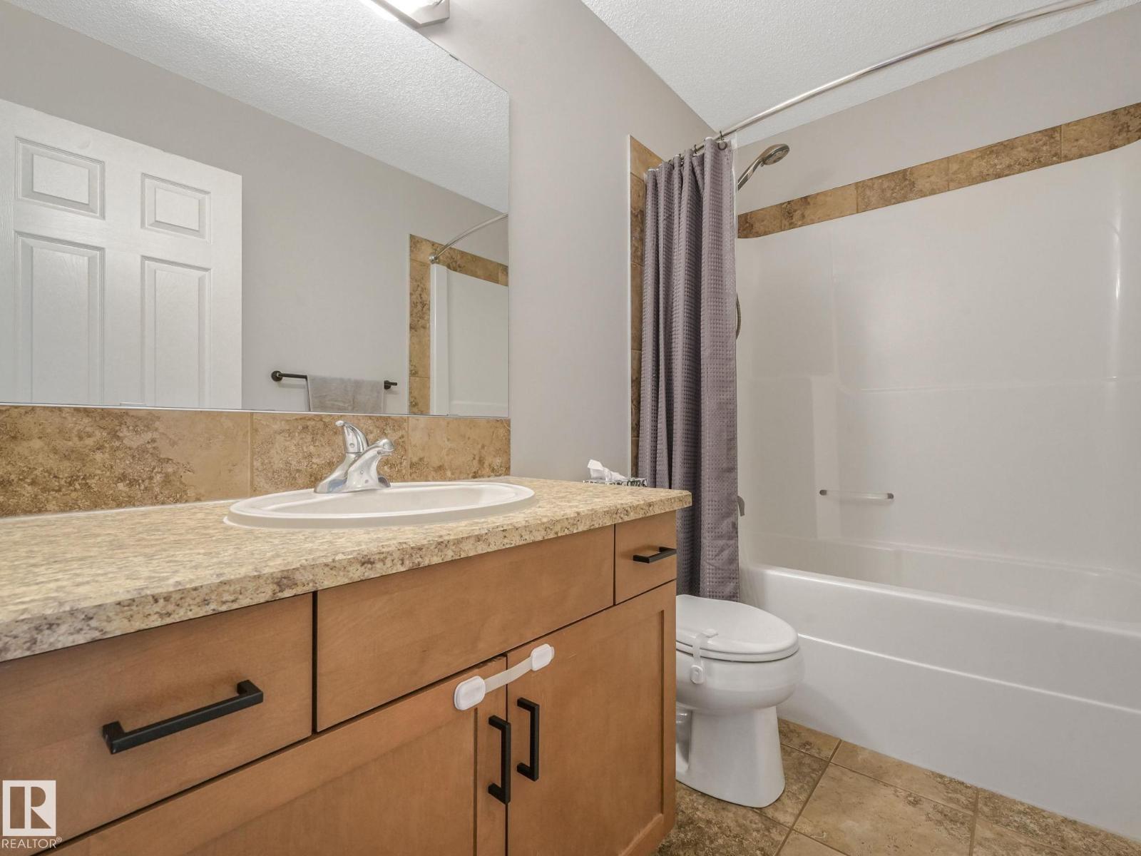 6913 Strom Ln Nw, Edmonton, Alberta  T6R 0G3 - Photo 47 - E4464841