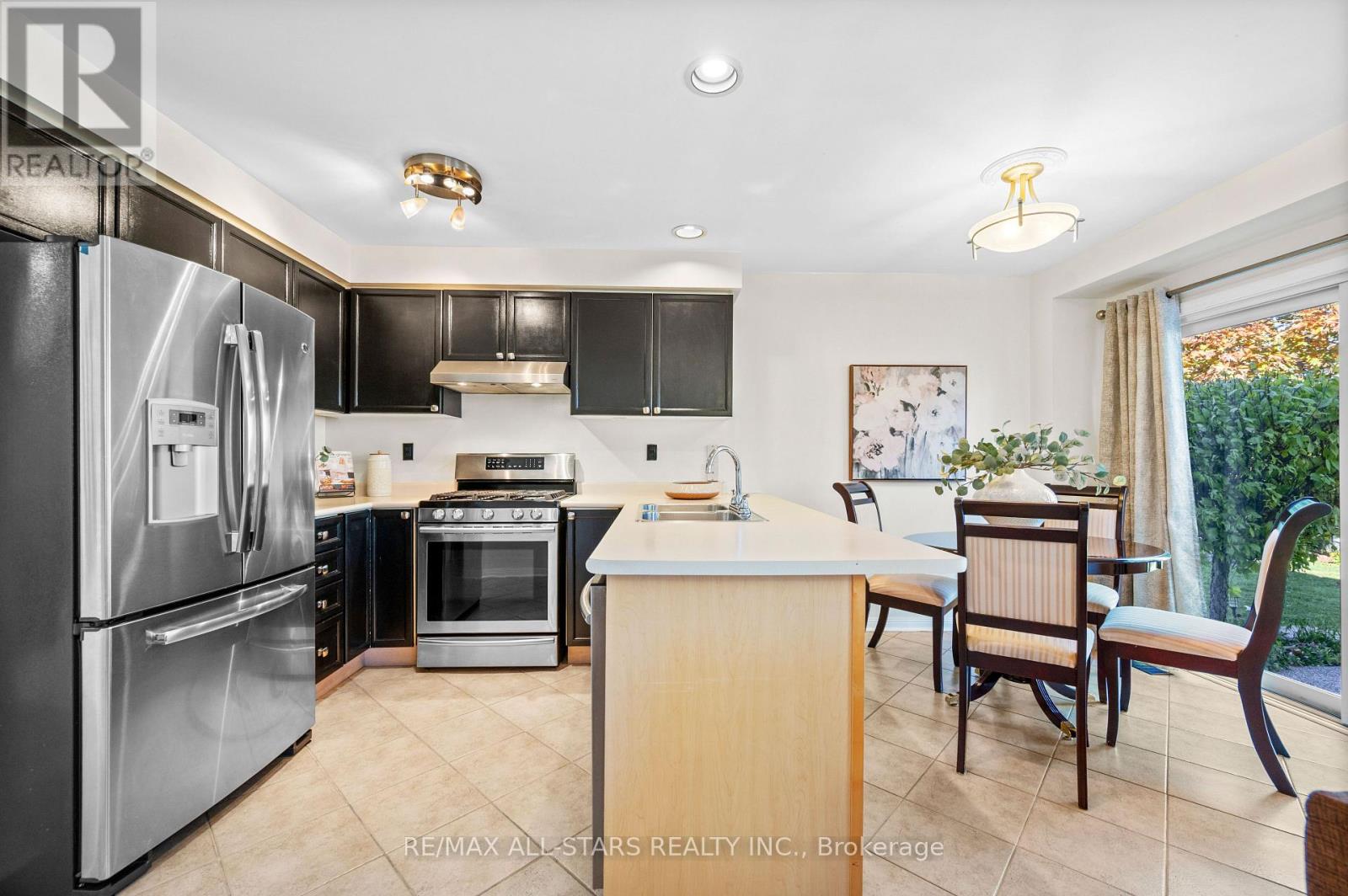 1549 Evans Terrace, Milton, Ontario  L9T 5J4 - Photo 10 - W12514780