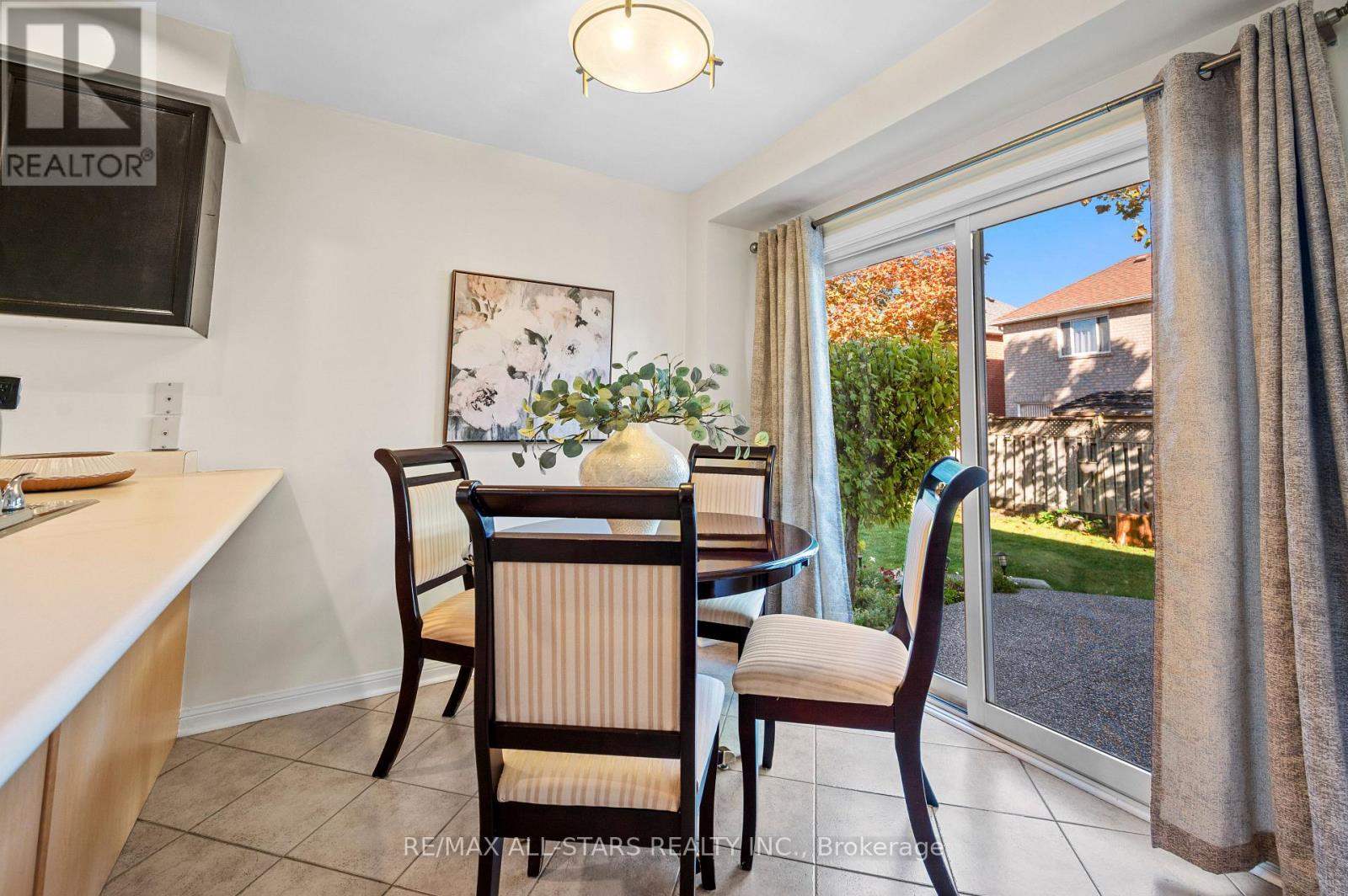 1549 Evans Terrace, Milton, Ontario  L9T 5J4 - Photo 13 - W12514780