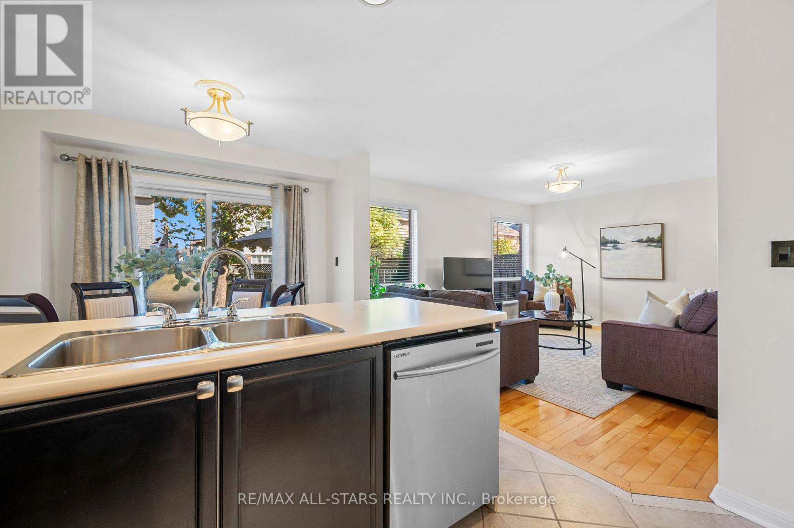 1549 Evans Terrace, Milton, Ontario  L9T 5J4 - Photo 14 - W12514780