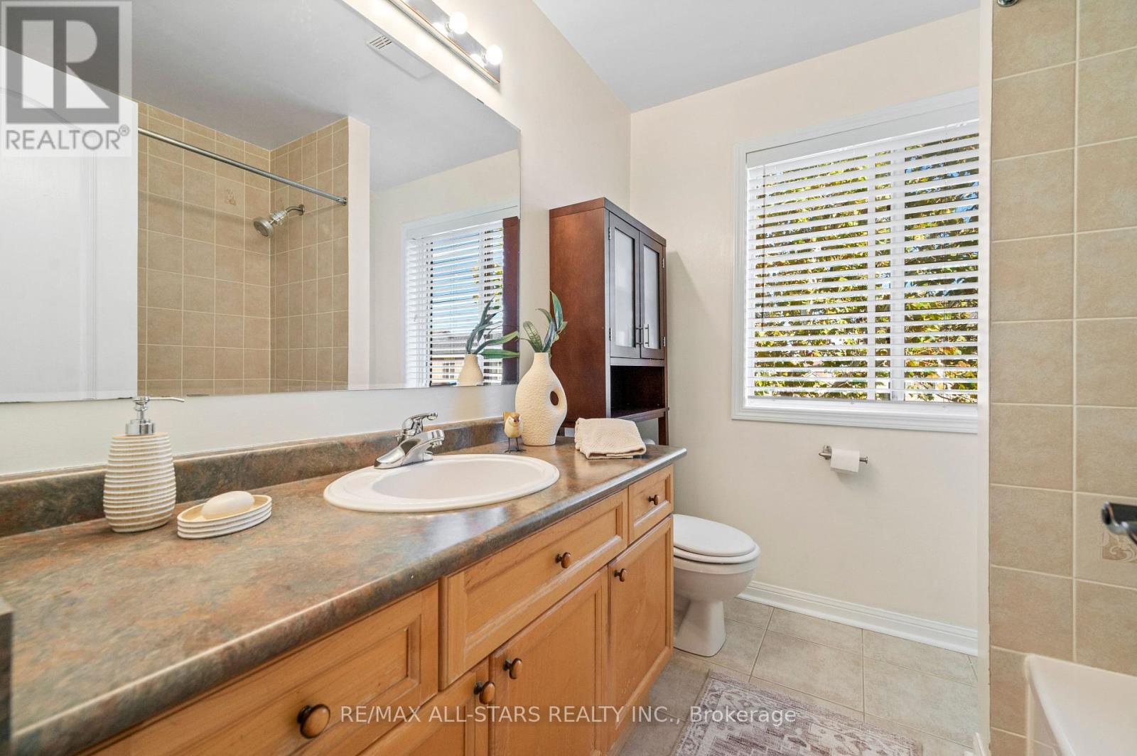 1549 Evans Terrace, Milton, Ontario  L9T 5J4 - Photo 35 - W12514780